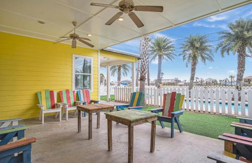 Port Aransas House | Beach Club 3