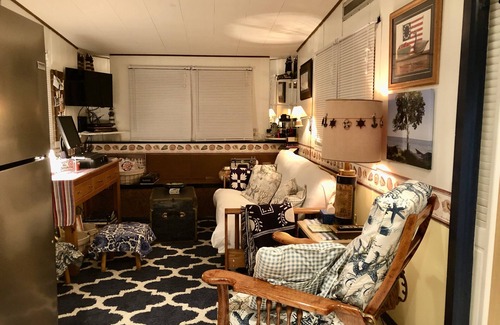 Reedville Cottage | BEACH COTTAGE BY THE SEA.