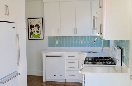 Easton's Point Cottage | BEACH COTTAGE walking distance to beaches, dining & shops!