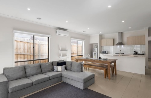 St Leonards House | Beach Days Holiday Home Short Walk to Foreshore