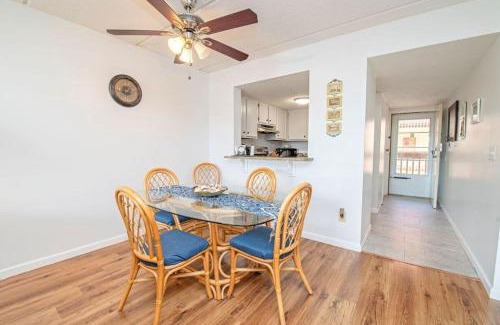St. Augustine Beach Apartment | Beach Dreaming - FREE Activities Included-Oceanside-Resort Amenities condo