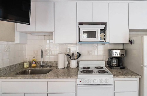 North Redington Beach Condo | Beach Escape: Sea Rocket 5