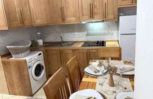 Golem Apartment | Beach Family House & Free Parking Golem, Durres
