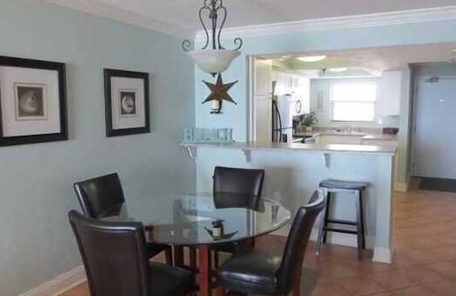Navarre Beach Condo | Beach Front Condo at Emerald Surf