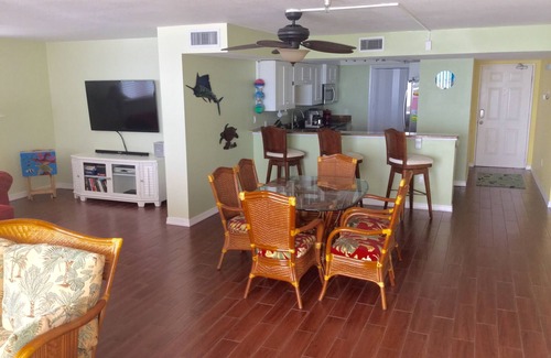 Madeira Beach Condo | Beach-Front Condo With 180-degree Views Of The Gulf Of Mexico