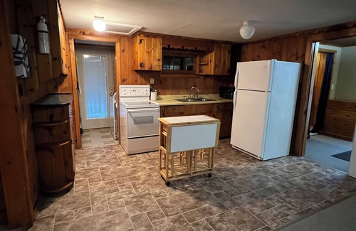 Upper Peninsula Michigan Cottage | Beach Front Cottage - Lake Superior