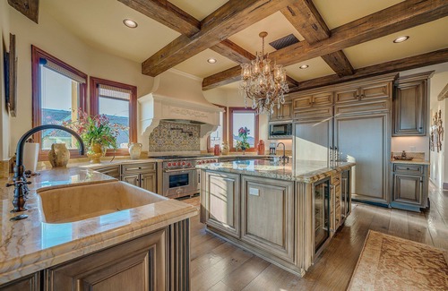 Peninsula House | Beach Front Executive Home