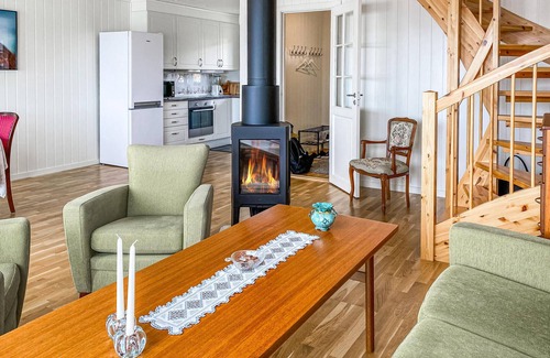 Smøla House | Beach front home in Smøla with kitchen