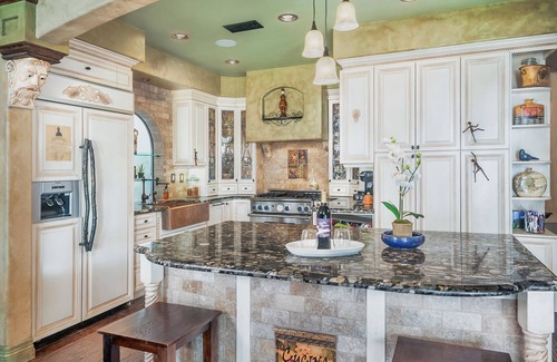 Belmont Shore House | Beach front house centrally located to all popular attractions