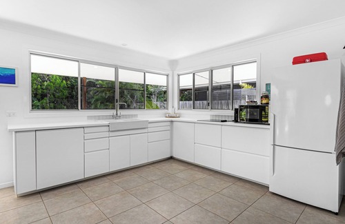 Toogoom House | Beach Front, Modern & Spacious, Securely Fenced for Kids & Pets