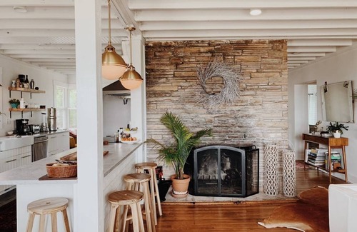 East Ocean View House | BEACH Front w/HOT TUB🔥 Mid Century Home!