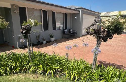 Marmion Apartment | Beach Guesthouse!