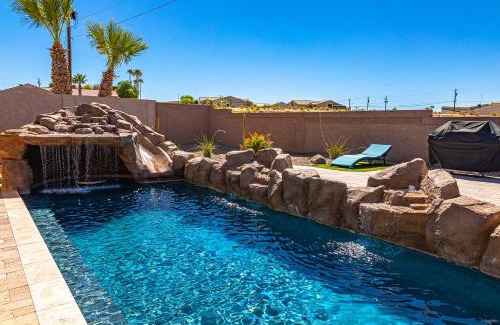 Lake Havasu City House | Beach Happy-Lake Close-Private Waterpark Oasis -sleeps 14