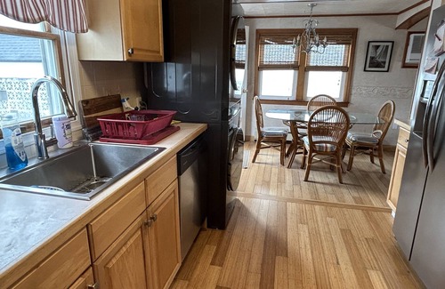 Beach Haven House | Beach Haven detached Home-5 bds, Remaining 8-23 week discounted 20%.