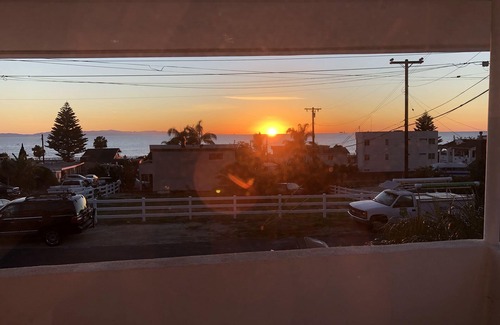 La Conchita House | Beach House Beauty one block from the beach!