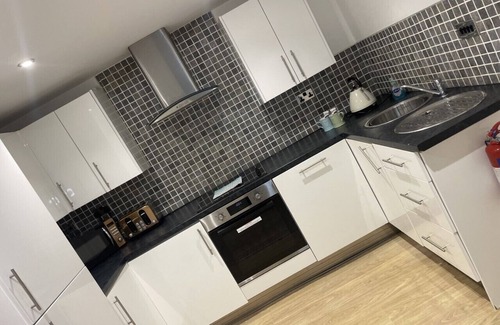 Birkdale Apartment | Beach House - Courtyard 1 Bed