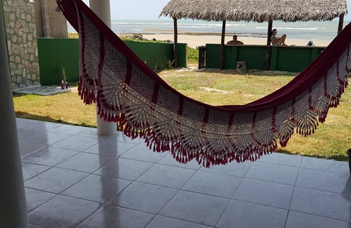 Baleia House | Beach house, facing the sea. "Foot on the sand"