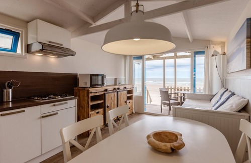 Wijk aan Zee House | Beach House in Wijk aan Zee with Sea View