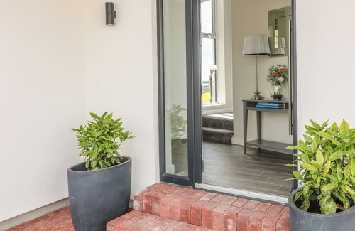 Riverchapel House | BEACH HOUSE, pet friendly, with open fire in Courtown, County Wexford