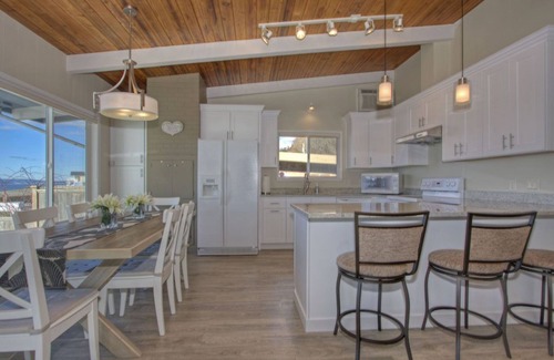 Stanwood House | Beach House Retreat - right on the beach!