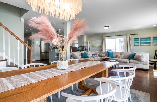 Eastward Look House | Beach House - Walk to gorgeous Beach - 150 Yards to beach