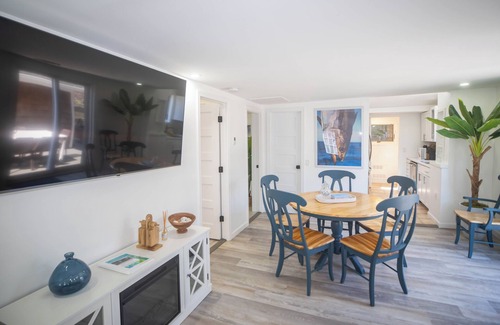 Newport East House | BEACH HOUSE/WINTER DISCOUNT! Walk to beach, cliff walk, restaurants and more!