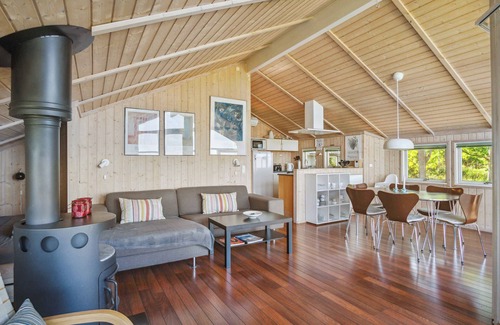 Sklskr House | Beach house with sea view of the Great Belt