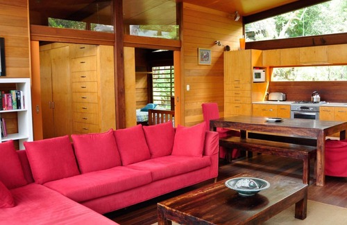 Killcare House | 'Beach Pavilion at Killcare' by Accom Holidays