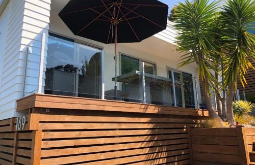 Tairua House | Beach Pod Studio - Tairua Bach
