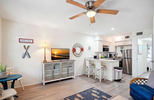 Gulfport Apartment | Beach Quarters #2