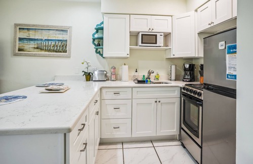 Gulfport Condo | Beach Quarters 2BR #5 and #6 - New Orleans Style