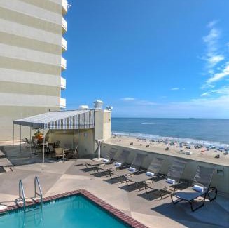 Northeast Virginia Beach Resort | Beach Quarters Resort