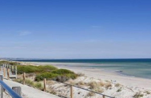 Henley Beach South Apartment | Beach Retreat