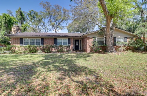Jacksonville Beach House | Beach Retreat in Jacksonville PetandFamily-Friendly