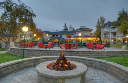 Sierra Shores Hotel | Beach Retreat & Lodge at Tahoe