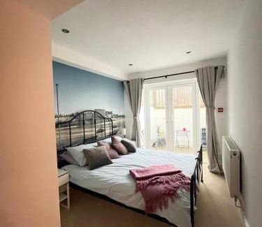 Westbrook Apartment | Beach Retreat, Stones Throw Away from Beach