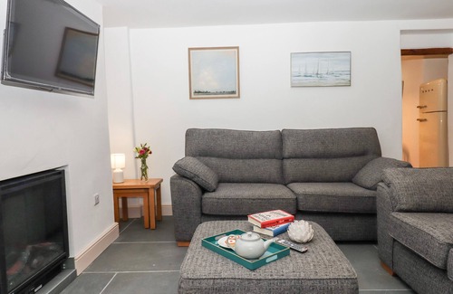 Hele Cottage | BEACH ROAD HOUSE, pet friendly in Hele Bay, Ilfracombe