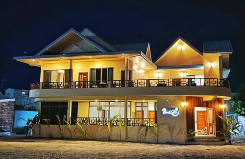 Gulhi House | Beach Stone