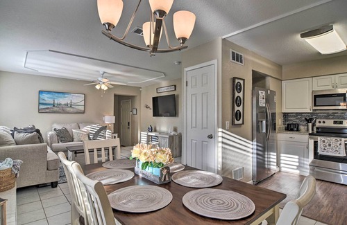 Largo House | Beach-Style Getaway w/Lanai ~ 4 Mi to Beaches!
