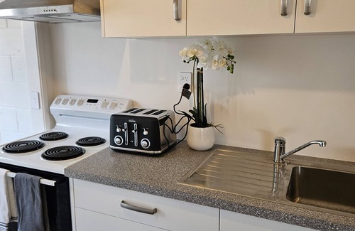 Napier House | Beach, Sun & Fun *Newly Renovated*