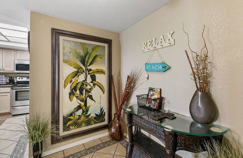 South Padre Island Condo | Beach view 3 bedroom condo 2 minute walk from the beach!