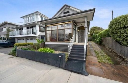 Rippleside Cottage | Beach View Rippleside Home
