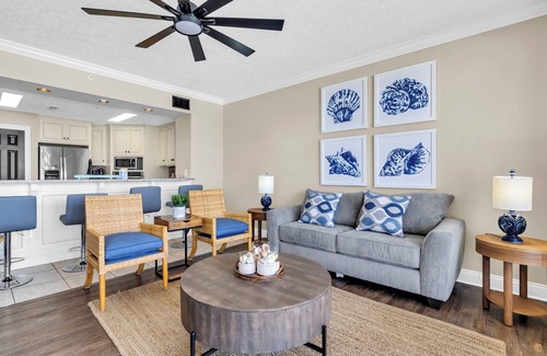Gulf Lagoon Beach Condo | 🌊Beach Views-Oversized Balcony-Gulf Front Pool-Hidden Dunes 704🌊