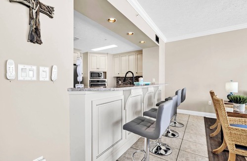 Gulf Lagoon Beach Condo | 🌊Beach Views-Oversized Balcony-Gulf Front Pool-Hidden Dunes 704🌊