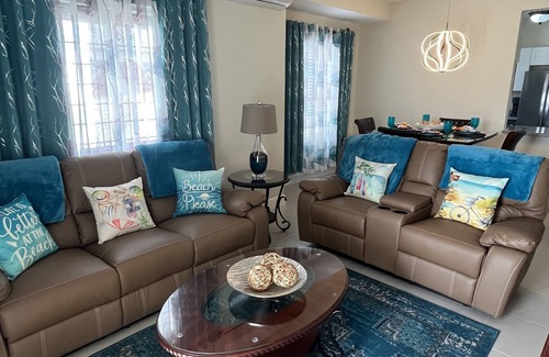 Lucea Villa | Beach Villa
