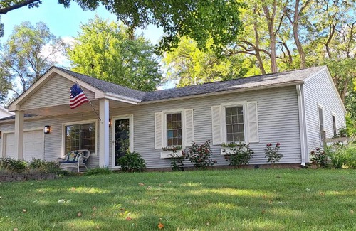 New Buffalo House | Beachcomber