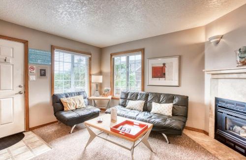Downtown Cannon Beach Apartment | Beaches Inn | Puffins Place Cabana