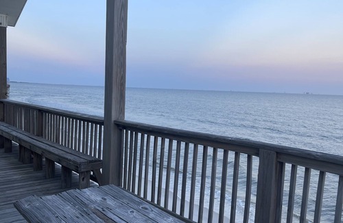 Dauphin Island House | BEACHES OPEN 5 Bedroom, 5 Bathroom Gulf Beach Front Home