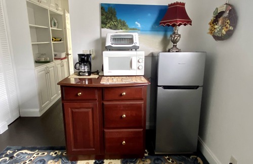 Tarpon Springs Apartment | Beaches Sunset/Free Bicycles