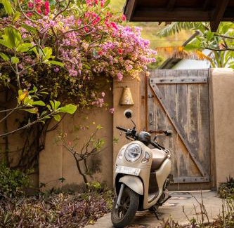 Gerupuk Villa | Beachfront 1-Bedroom Mini Villa
